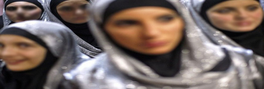أشهر نساء بريطانيا يعتنقن الإسلام