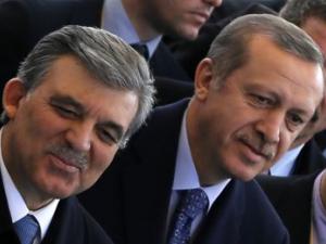 Turquía profundiza la purga de policías, fiscales y jueces