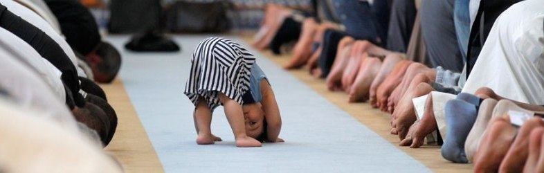 رعاية الأطفال في الصلاة