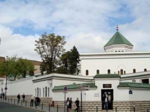 More French Find Islam After Charlie Hebdo