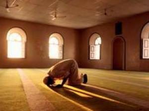 الاستعانة بالصلاة على الأحداث