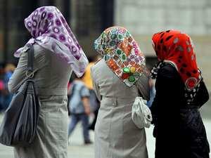 حوار مع الصحفية إبفون ريدلي