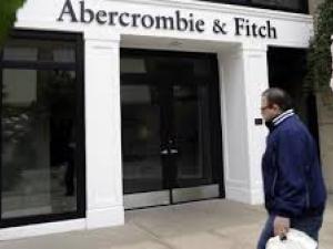 Abercrombie & Fitch permite a sus trabajadores llevar hiyab