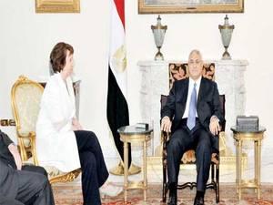 صحيفة أمريكية: أشتون تستعد لزيارة مصر مجددا لإحياء الحوار السياسي
