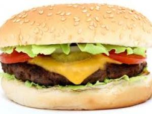 Encuentran carne de cerdo en hamburguesas de escuelas de Leicester