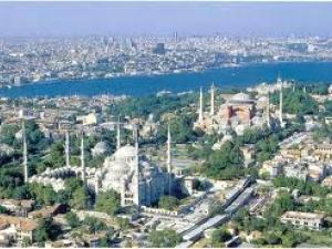 Construyen una mezquita gigante en Estambul