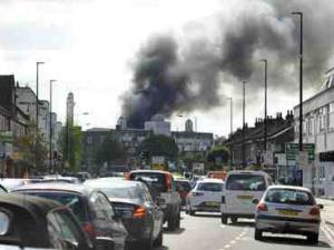 Un incendio en mezquita de Londres