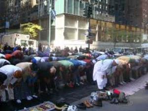 Policía de Nueva York suspende espiar a musulmanes