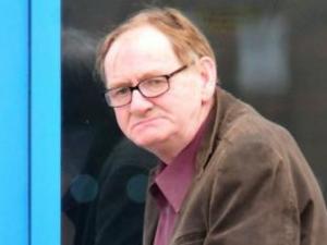 Condenan a prisión a un británico por agresiones contra musulmanes