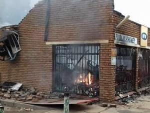 Rioters burn mosque in South Africa