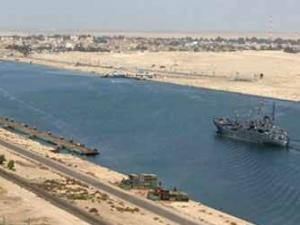 مميش: تأمين قناة السويس مسئولية الجيش والأمن الداخلى ولا صحة لتعاقدنا مع شركة إسرائيلية