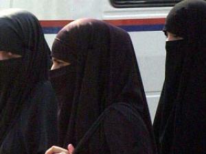 Tunisians Question Proposed Niqab Ban