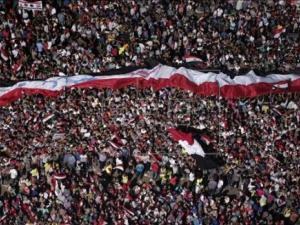 Mursi anuncia una iniciativa para formar un Gobierno de unidad nacional