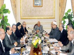 الحكومة تناقش تقريرا عن خارطة الطريق والأوضاع الأمنية