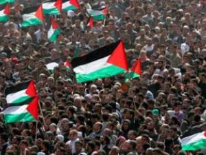 Palestinos marchan por Día de Trabajadores en Gaza