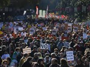 Europeos protestan contra medidas de austeridad
