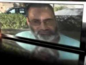 القس المصري بيشوي ملك يعلن إسلامه ويؤكد : بكيت لإهانة الرسول