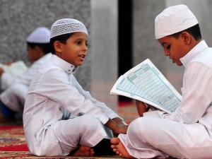 أمي وأبي سبب كراهيتي للدين والمتدينين ! أمي وأبي سبب كراهيتي للدين والمتدينين !